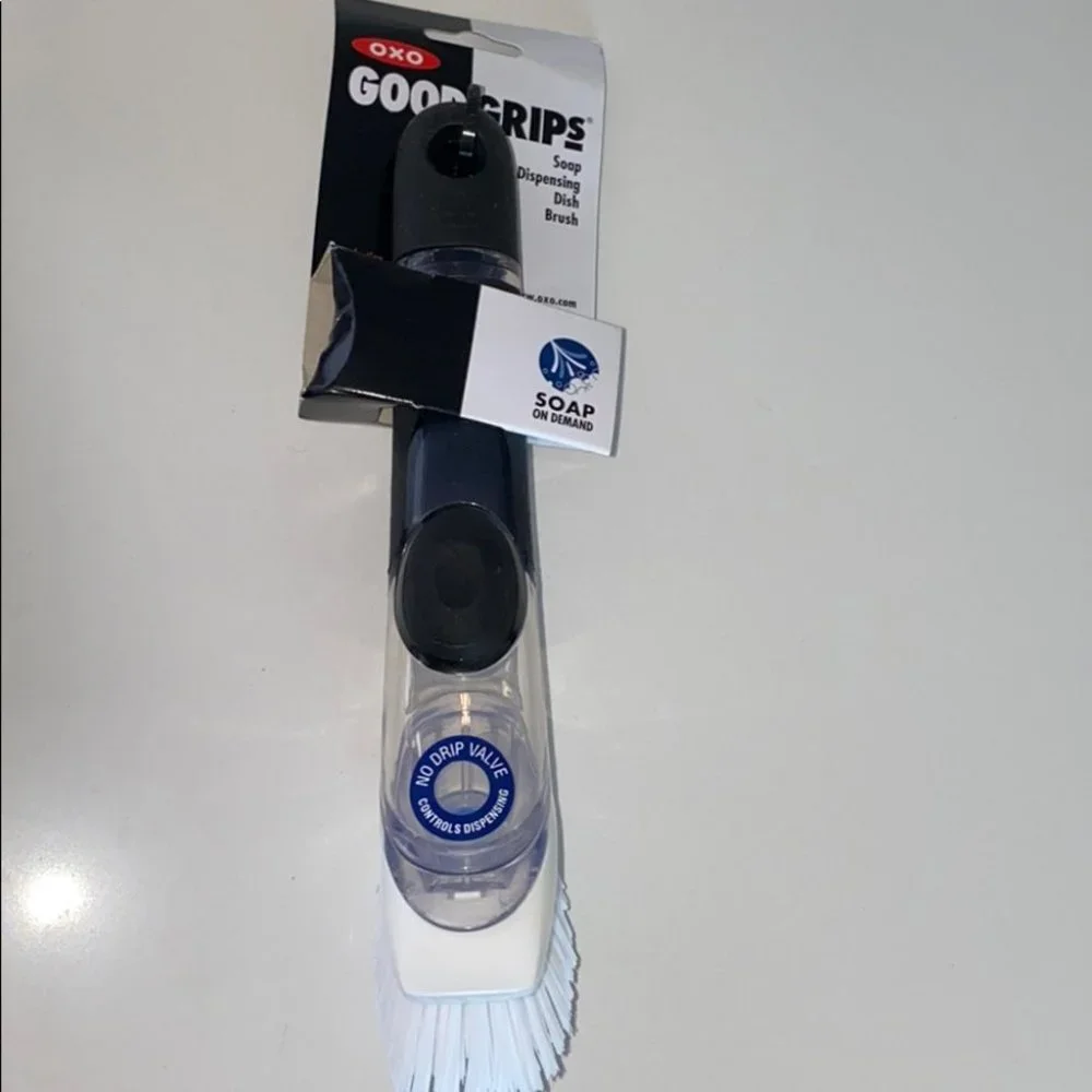 OXO Good Grips Soap Dispensing Dish‎ Brush